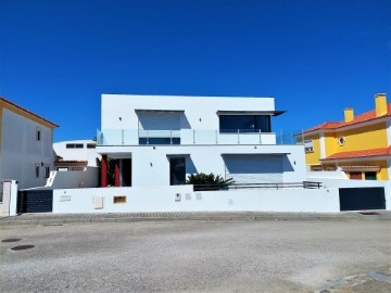 Maison 4 Chambres à Atouguia da Baleia