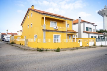 Maison 4 Chambres à Atouguia da Baleia