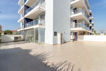 Apartment 2 Bedrooms in São Martinho do Porto