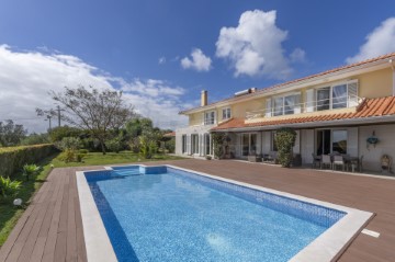 House 5 Bedrooms in São João das Lampas e Terrugem