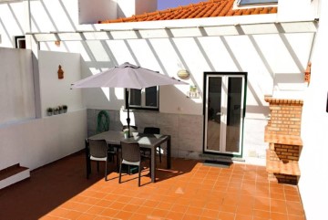 House 2 Bedrooms in Santa Maria, São Pedro e Sobral da Lagoa