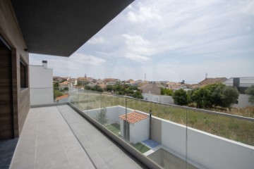 Maison 4 Chambres à Santa Iria de Azoia, São João da Talha e Bobadela