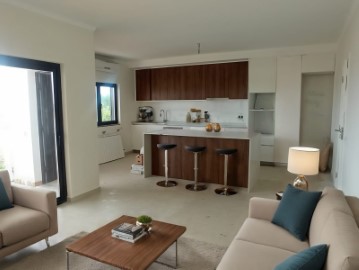 House 4 Bedrooms in Nossa Senhora do Pópulo, Coto e São Gregório