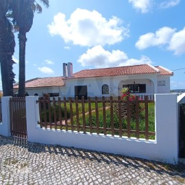 Maison 4 Chambres à Nossa Senhora do Pópulo, Coto e São Gregório