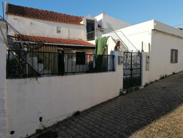 Moradia 2 Quartos em Lamas e Cercal