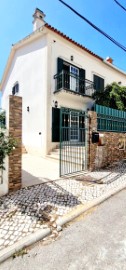 House 3 Bedrooms in Quinta do Conde