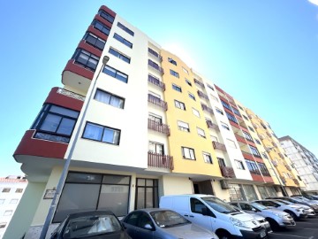 Apartamento 1 Quarto em Queluz e Belas