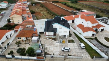 House 11 Bedrooms in Atouguia da Baleia