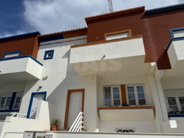 House 3 Bedrooms in Peniche