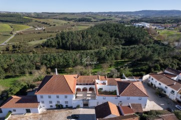 Quintas e casas rústicas em Cadaval e Pêro Moniz