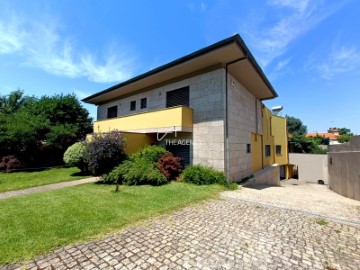 Casa o chalet 5 Habitaciones en Nogueira, Fraião e Lamaçães