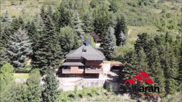 House 5 Bedrooms in Baqueira