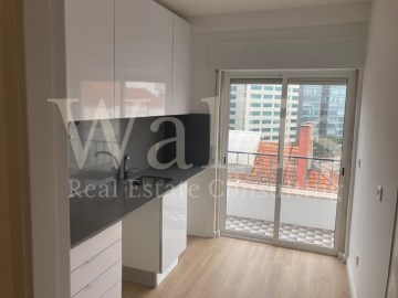 W4845 - 2 bedroom apartment with 85m2 in Moscavide