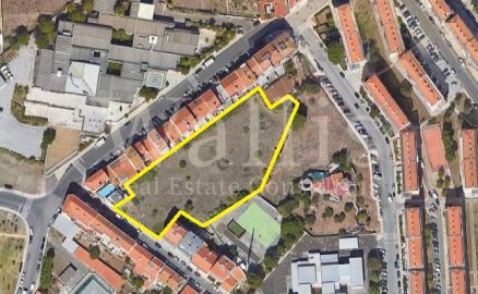 W4873 - 5 764 m2 plot with PIP submitted in Ajuda 