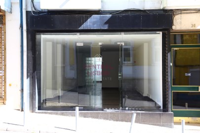 Penha de France Store - Lisbonne- Avec vitrine - V