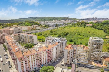 Apartment 3 Bedrooms in São Domingos de Benfica