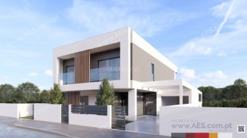 House 4 Bedrooms in Corroios