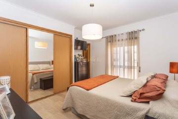 Apartment 3 Bedrooms in Corroios