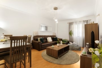 Apartment 3 Bedrooms in Charneca de Caparica e Sobreda