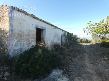 Quintas e casas rústicas em Alcantarilha e Pêra