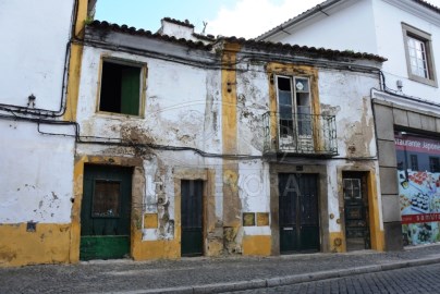 2 prédios | Centro Histórico | Évora | Rustiévora