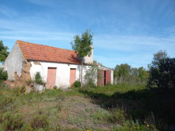 Quintas e casas rústicas em Melides
