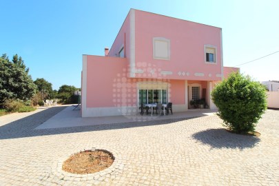 House 5 Bedrooms in Luz de Tavira e Santo Estêvão