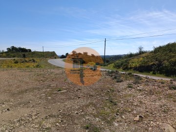 TERRENO COM TERRAÇO