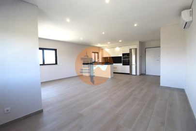 Sala - Cozinha -apartamento T2 - Novo em Olhão #ca