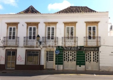 Commercial premises in Faro (Sé e São Pedro)