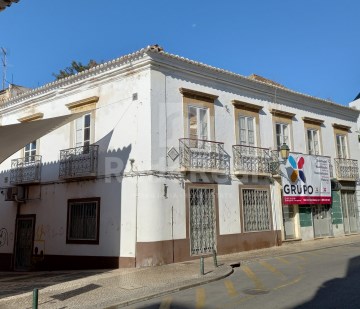 Commercial premises in Faro (Sé e São Pedro)