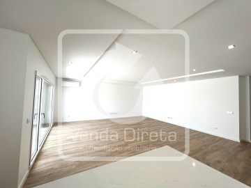 Apartamento T4+1 Duplex 4E - Luz Montijo - Venda D