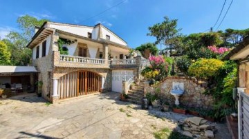 House 6 Bedrooms in Aiguaviva Parc