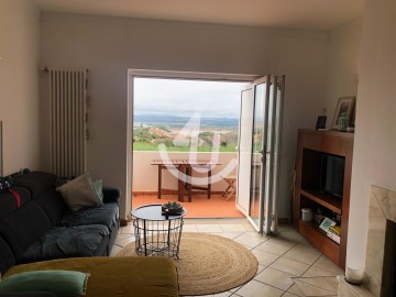 Apartment 2 Bedrooms in São Martinho do Porto