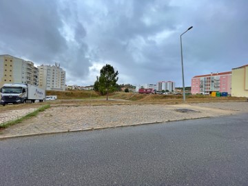 Terreno em União Freguesias Santa Maria, São Pedro e Matacães