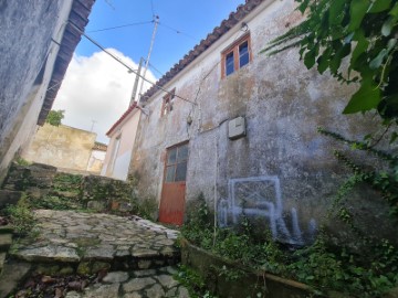 House 2 Bedrooms in Maxial e Monte Redondo