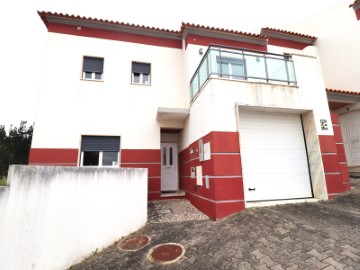 House 3 Bedrooms in Santa Bárbara