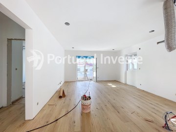 Apartamento T2 com Parqueamento junto à Avenida Nu