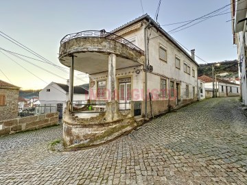 House 6 Bedrooms in Gonçalo