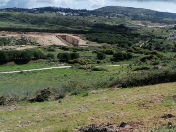 Terreno em Santo Antão e São Julião do Tojal