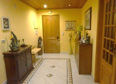 Apartment 3 Bedrooms in Queluz e Belas