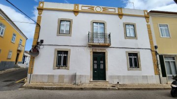 House 6 Bedrooms in Alcantarilha e Pêra