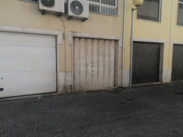 Garagem em Agualva e Mira-Sintra