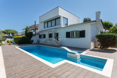 House 7 Bedrooms in Cascais e Estoril