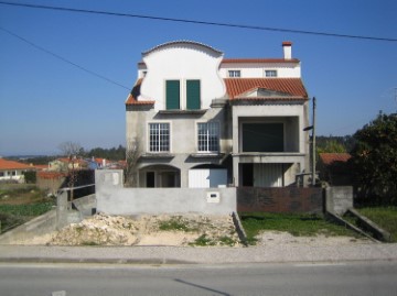 House 3 Bedrooms in Alfarelos