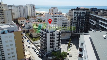 Apartamento T2 na Praia da Rocha Novo, 3ª Linha da