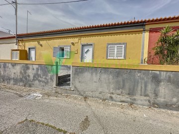 Casa Térrea T3+1, com Quintal, Calvário-Lagoa, Alg