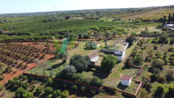Property with Five Houses, Sitio da Franqueira -Si