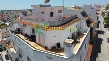 2 bedroom penthouse in Lagoa, Excellent Condition 