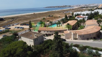 Restaurante em Lagos - Meia Praia, Completamente E